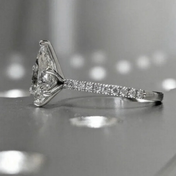 Amazon.com: 925 Sterling Silver Women 🌸Anillos Pear Water Drop Crystal Clear CZ Silver Fashion Ring for Women, L105